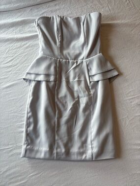 Strapless Peplum Mini Dress in Light Gray
